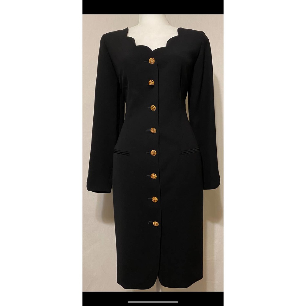 Jones New York Size 8 Black Lined Dress